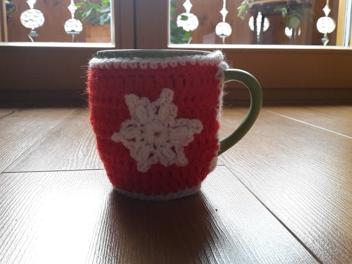 Winterlicher Tassen Anzug (Häkelanleitung)