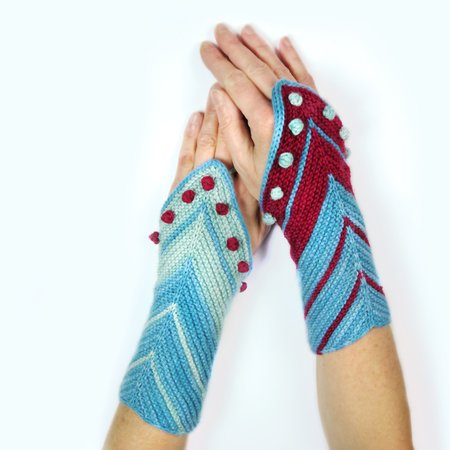wrist warmers / wrist cuffs Hamburg Ahoi knitting pattern