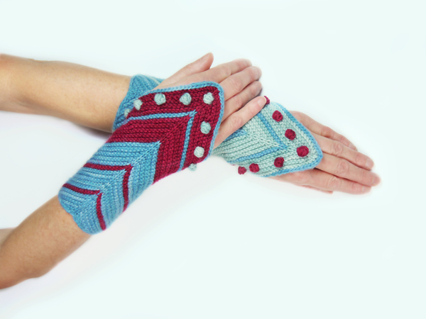 wrist warmers / wrist cuffs Hamburg Ahoi knitting pattern