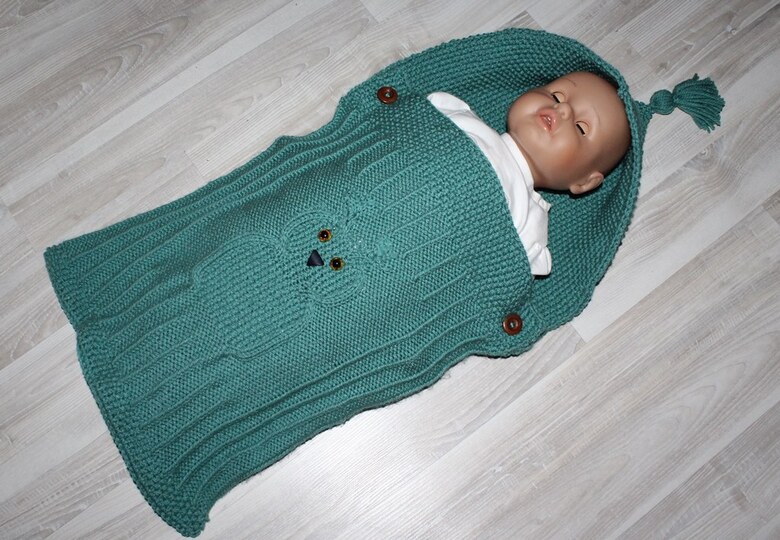 Strickanleitung Baby-Schlafsack, Schlupfsack mit Eulenmotiv, ca. 0 - 7 Monate
