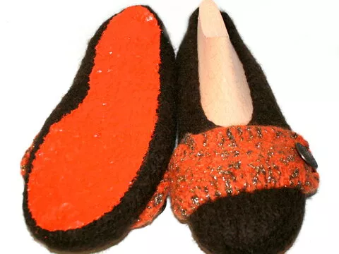 Tutorial: Wie kommt die Sohle auf den Socken oder Filzschuh?