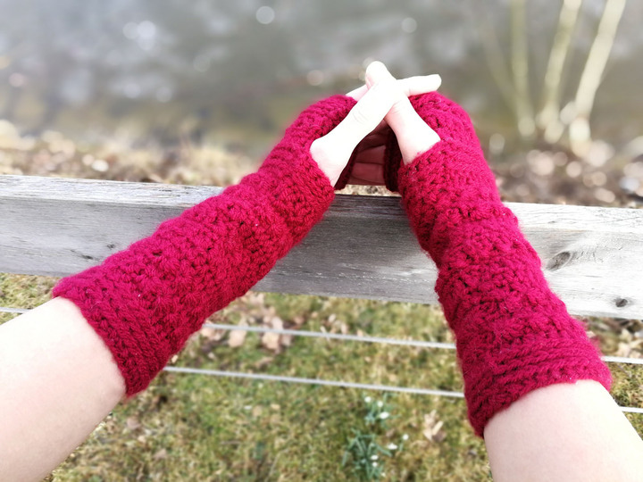*Häkelanleitung* Damen Armstulpen mit Sternchenmuster