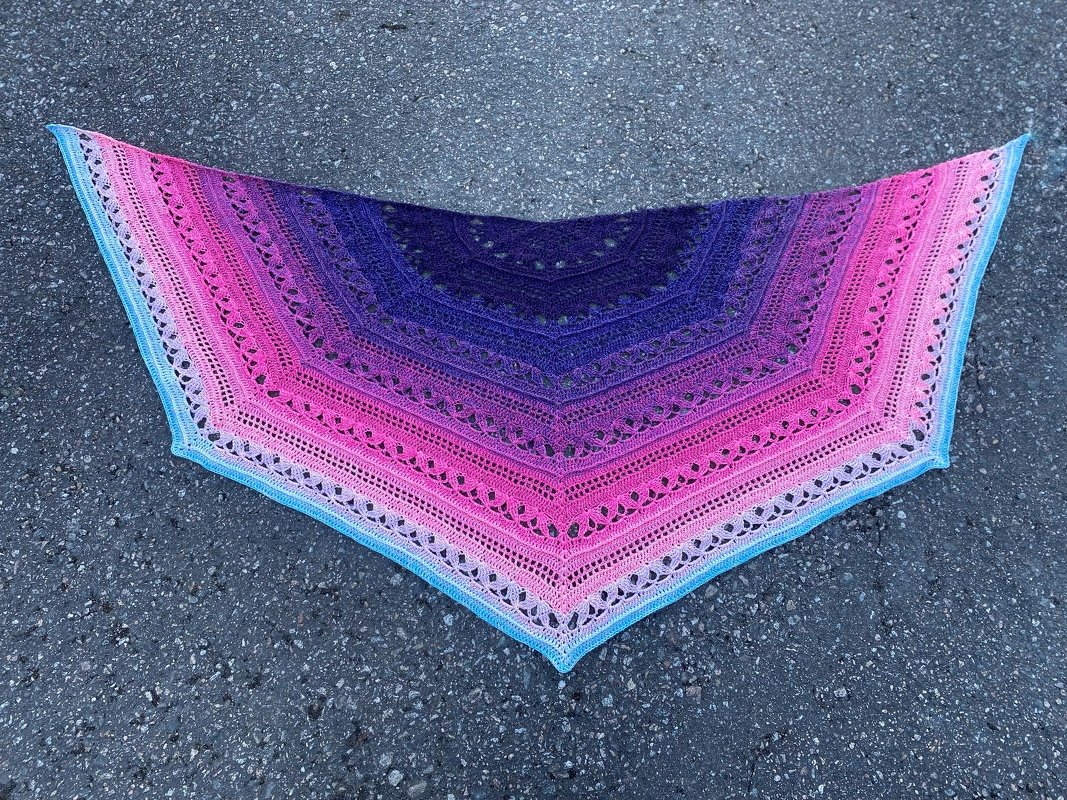 Crochet pattern Iuliel Shawl