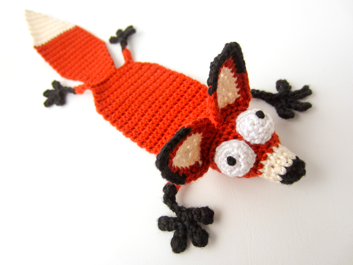 Amigurumi Crochet Fox Bookmark