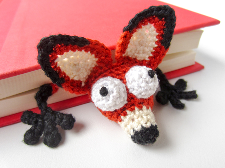 Amigurumi Crochet Fox Bookmark