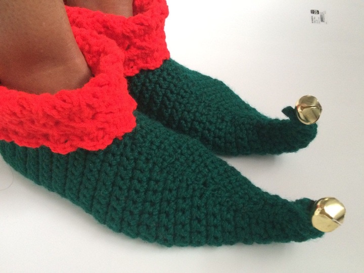 Crochet Christmas Elf Shoes Booties pattern, Child & Adult, 4 sizes