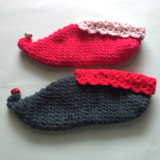 Crochet Christmas Elf Shoes Booties pattern, Child & Adult, 4 sizes