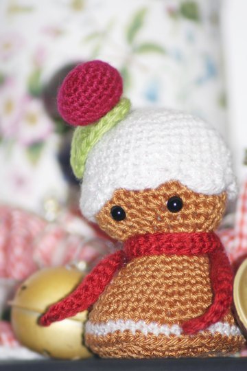 Einfache Häkelanleitung für ein Pfefferkuchen Männchen