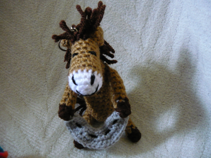 Häkelanleitung Pferd mit Hufeisen Glücksbringer Schlüsselanhänger / Geschenkanhänger