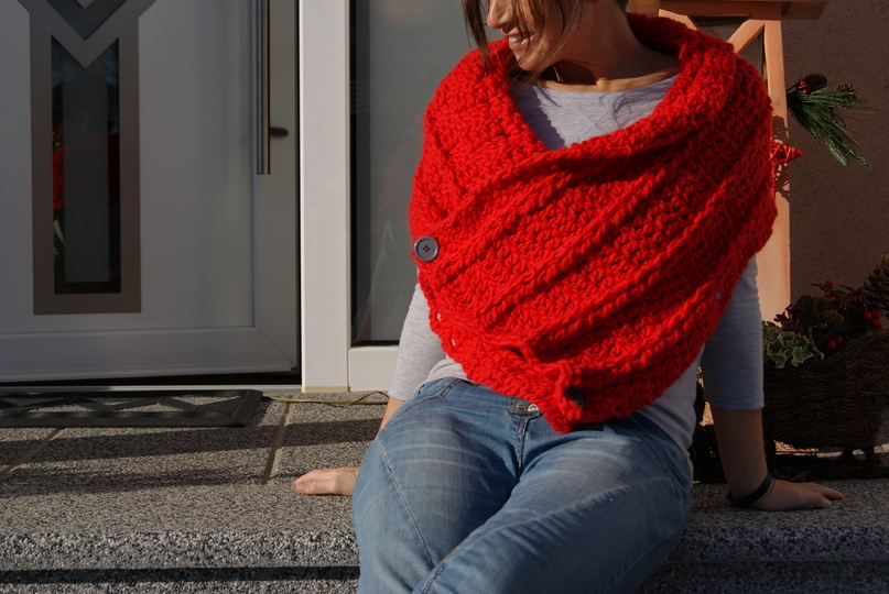 Schal-Poncho Red mit Zöpfchenmuster