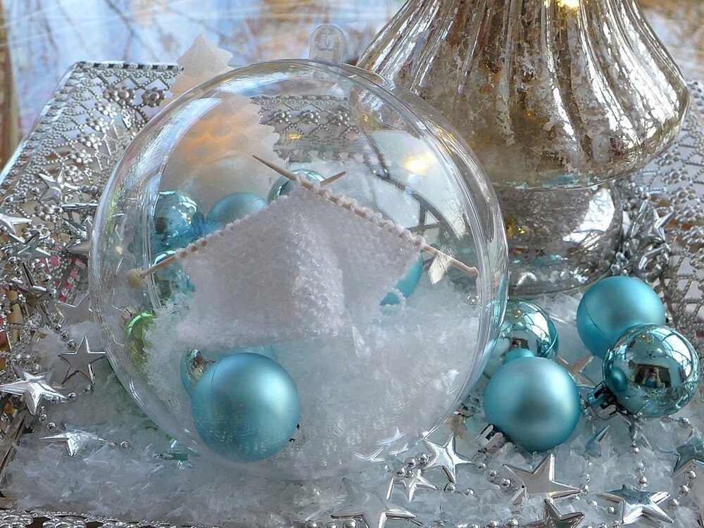 Besondere Weihnachtskugel für Strickfreunde