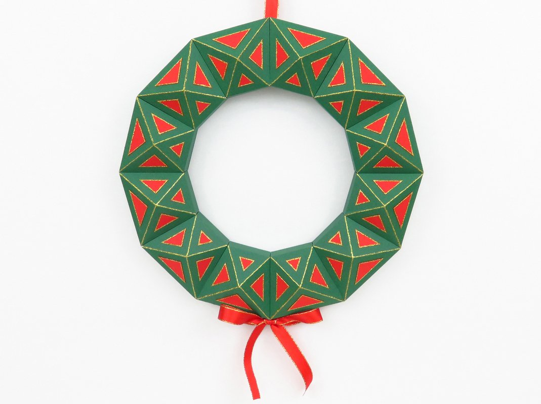 Weihnachtlicher Türkranz – Bastelanleitung und Vorlagen