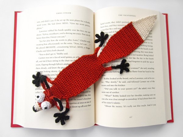 Amigurumi Crochet Fox Bookmark