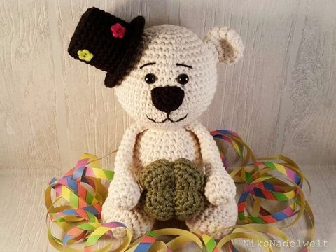 Häkelanleitung - Bärchen Finn als Glücksbringer