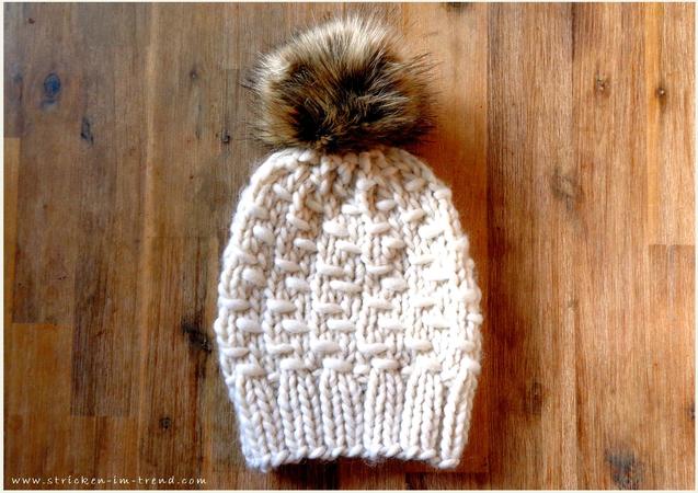 Knitting Pattern for bonnet / cap with bobble | *SnowWhite*