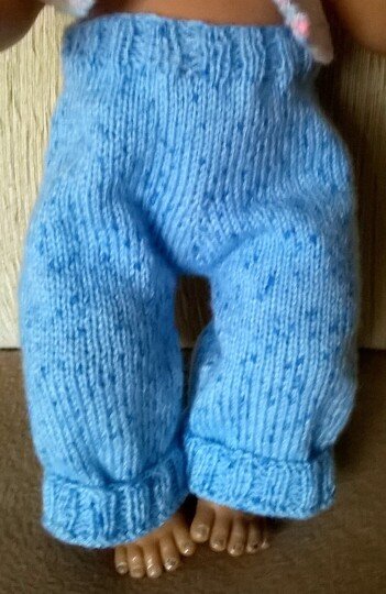 2 gestrickte Hosen für Babypuppe Größe 42