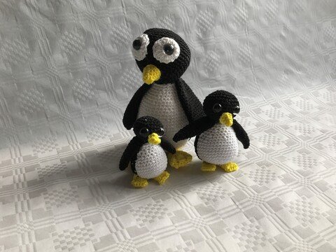 Häkelanleitung für eine Amigurumi Pinguin - Familie