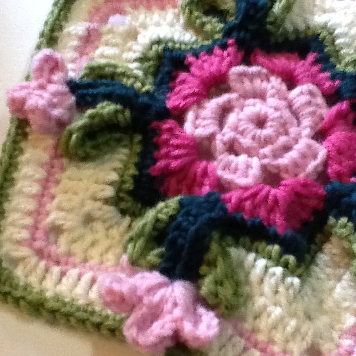 Fünfeckiges Blütengranny " Frühlingsgruß"