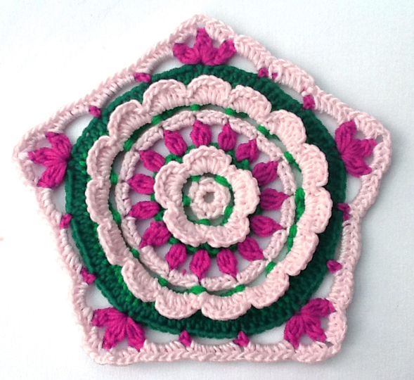   Fünfeckiges Granny „Wimpernschlag“