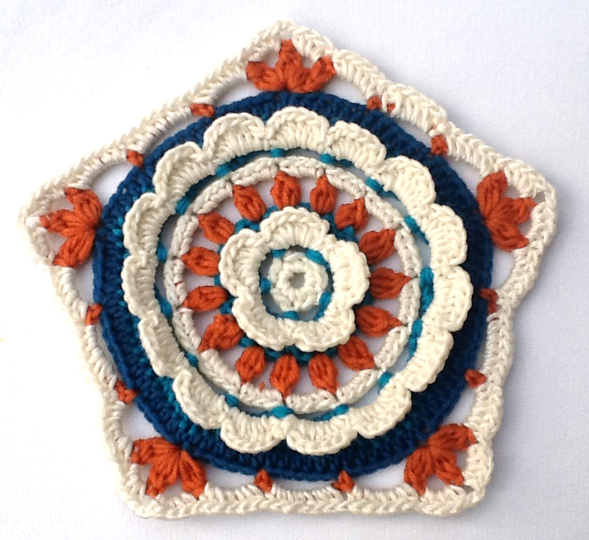   Fünfeckiges Granny „Wimpernschlag“