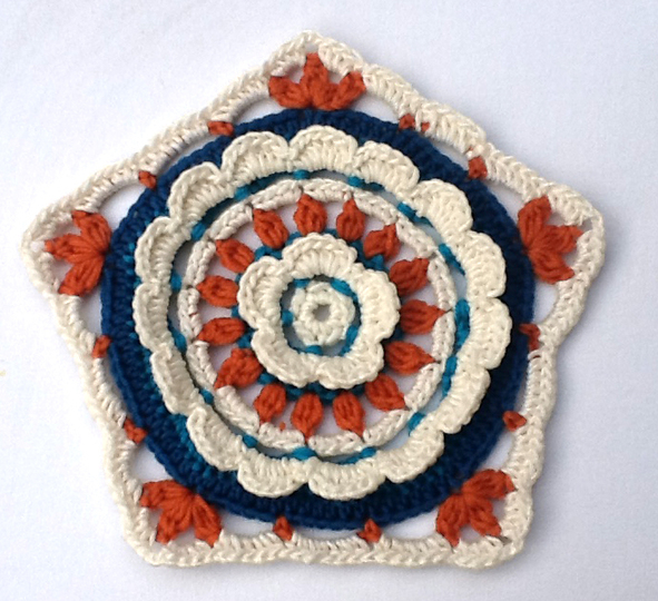   Fünfeckiges Granny „Wimpernschlag“