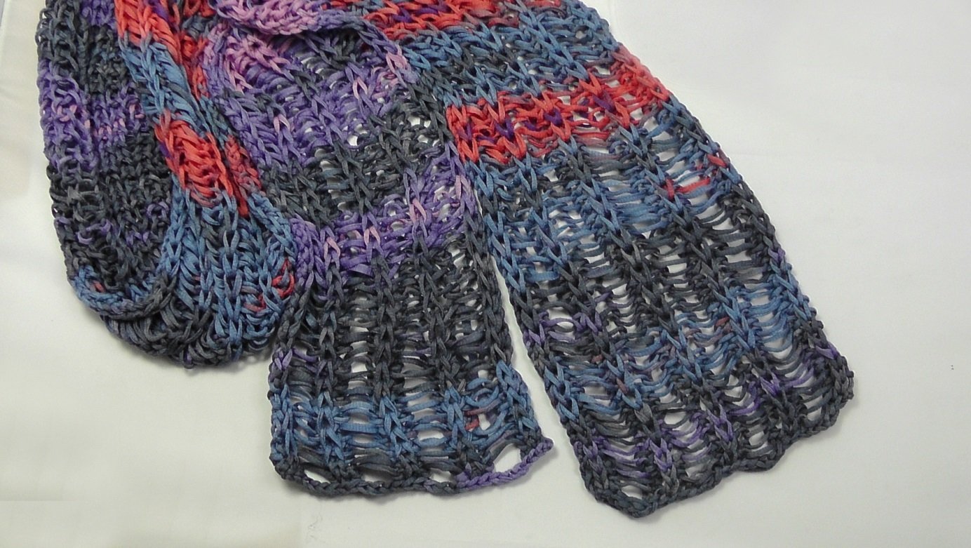 Schal "Neapel" mit Fallmaschen ( mit der Knooking-Nadel geknookt