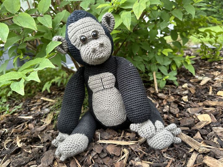 Häkelanleitung - Gustav Gorilla