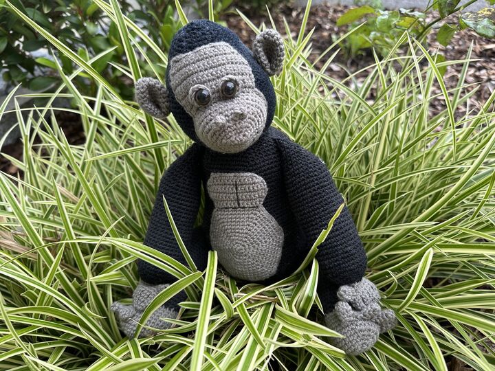 Häkelanleitung - Gustav Gorilla