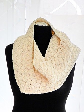 Scandinavian Winter Scarf „Hygge“ - Crochet Pattern