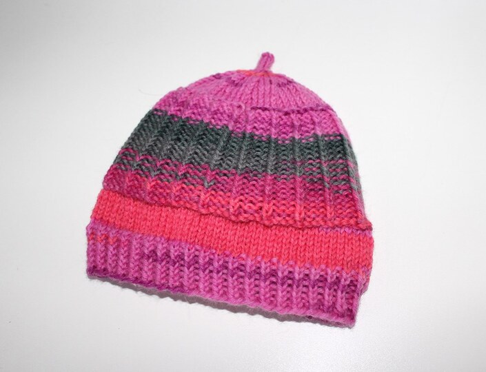 Strickanleitung Mütze für Kleinkinder, 2 Größen, 6 - 36 Monate