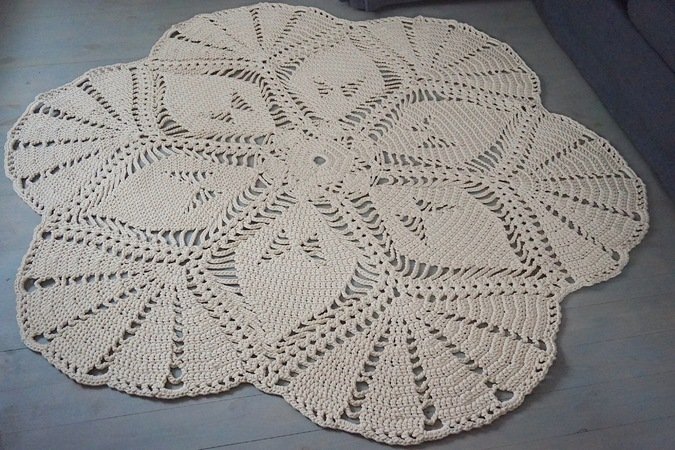 Crochet rug pattern Life is a Flower