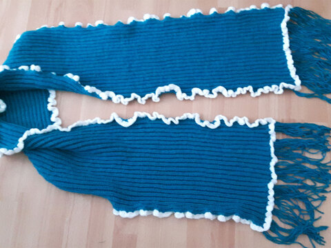 Kinderschal im Patentmuster mit Mütze