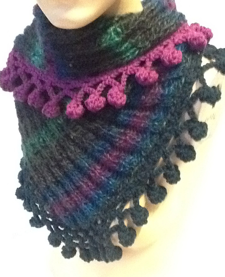 Loop, Halswärmer, Schal, "Schluckaufloop mit Bommelborte"