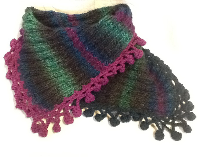 Loop, Halswärmer, Schal, "Schluckaufloop mit Bommelborte"