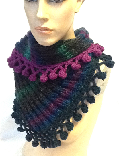 Loop, Halswärmer, Schal, "Schluckaufloop mit Bommelborte"