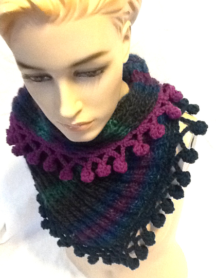 Loop, Halswärmer, Schal, "Schluckaufloop mit Bommelborte"