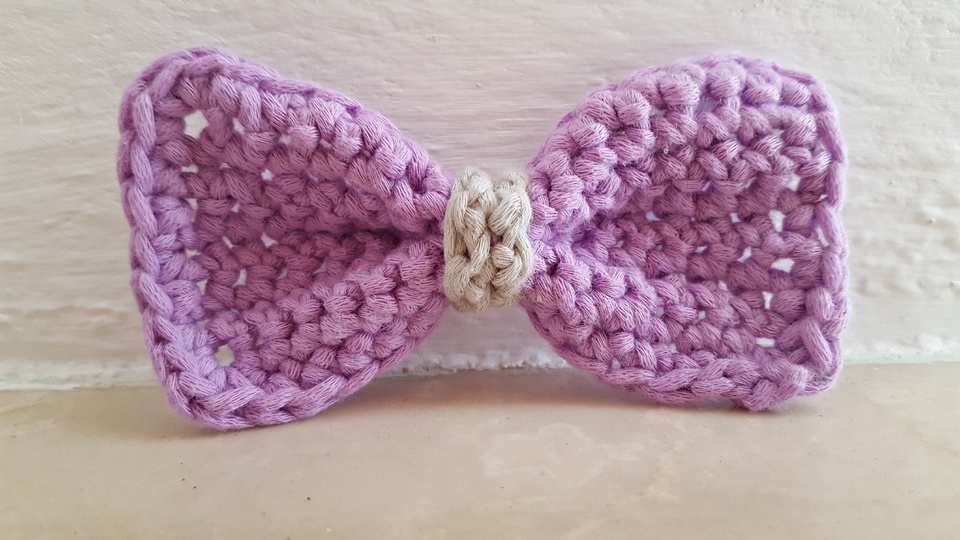 Schleife (ca- 10cm x 5cm)