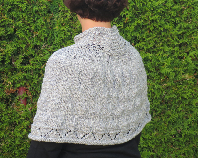 Strickanleitung Schulterwärmer Diamond