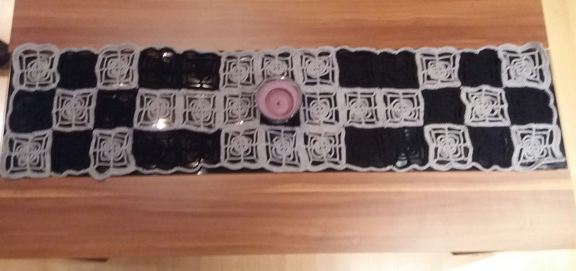 Granny Square Tischl&auml;ufer