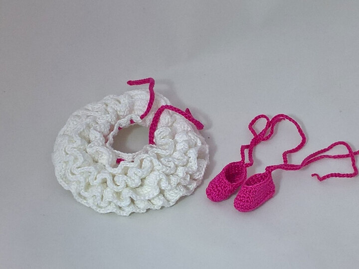 Ballettschuhe und Tütü für Anziehpuppe Lorelei