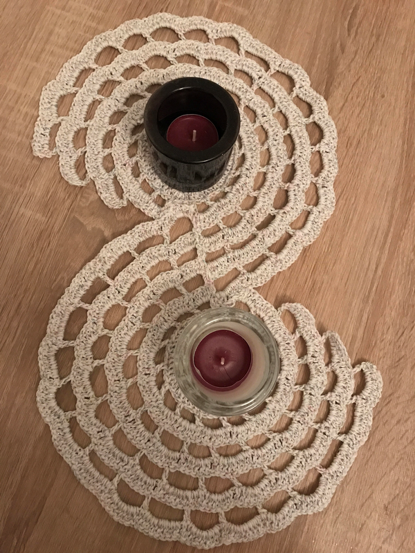 Häkelanleitung, Tischläufer Stella