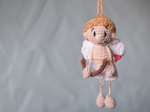 Amor oder der Liebesbote als Taschenbaumler zum Valentinstag