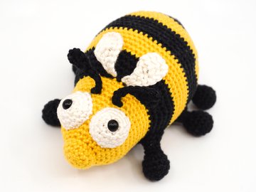 Amigurumi Bee Crochet Pattern - "The Chubby Bee"