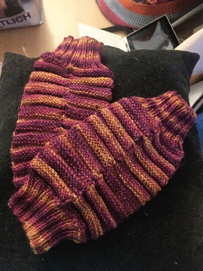 Strickanleitung Armstulpen Pink Hands