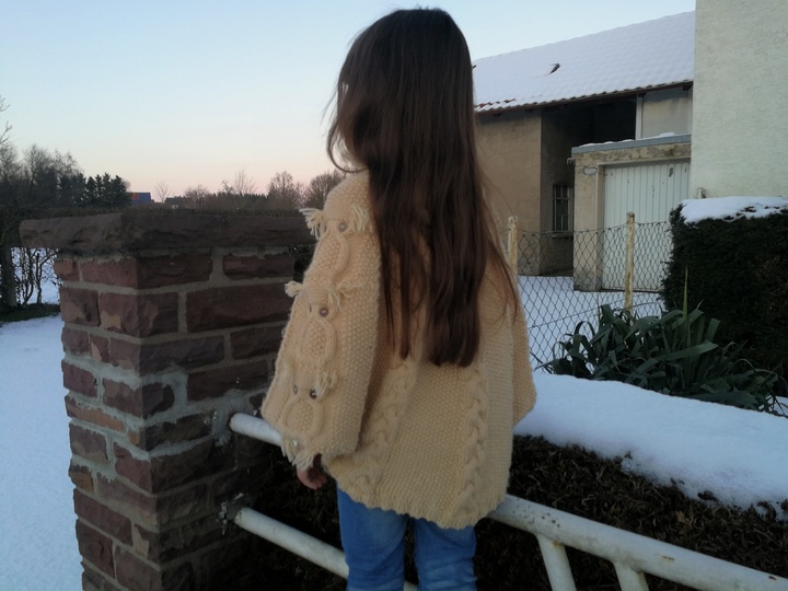 *Strickanleitung* Poncho-Pullover mit Eulen und Zöpfen Gr. 134/140/146