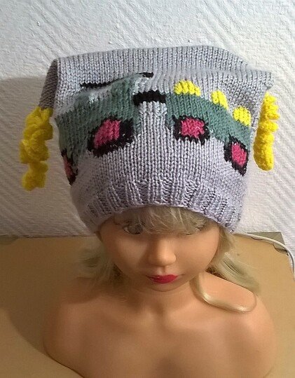 Mütze mit Traktor-Motiv, Kopfumfang von 50 cm  = ca. 2 bis 5 Jahre.