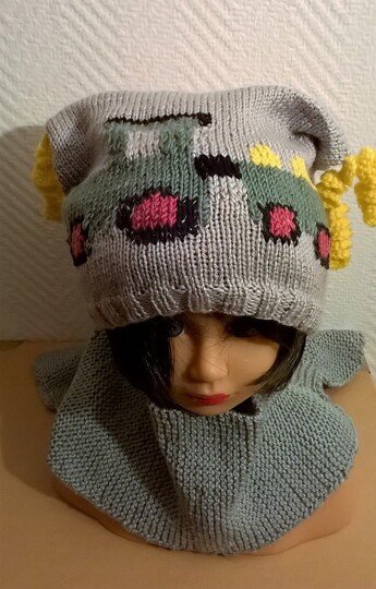 Mütze mit Traktor-Motiv, Kopfumfang von 50 cm  = ca. 2 bis 5 Jahre.