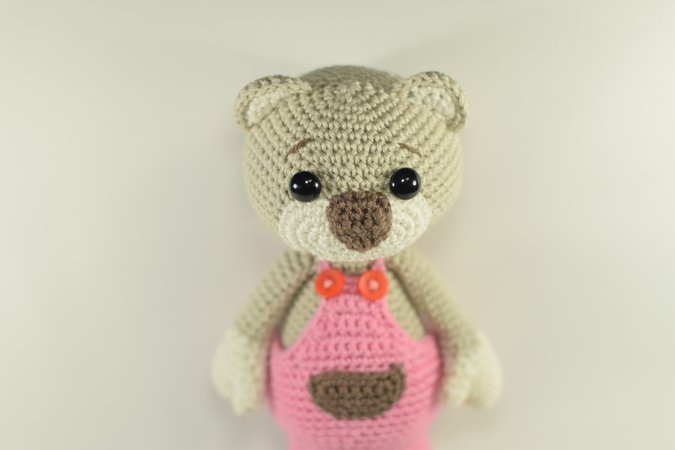 Haekelicious Bär mit Latzhose / Teddy
