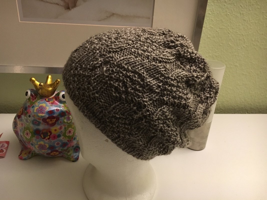 Schöne Mütze im Strucktur Muster