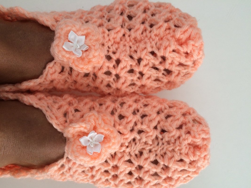 Crochet Slipper size US7-8-Euro 37-38-UK5-6, 9-1/2 inches - 24.1 cm - Image 3